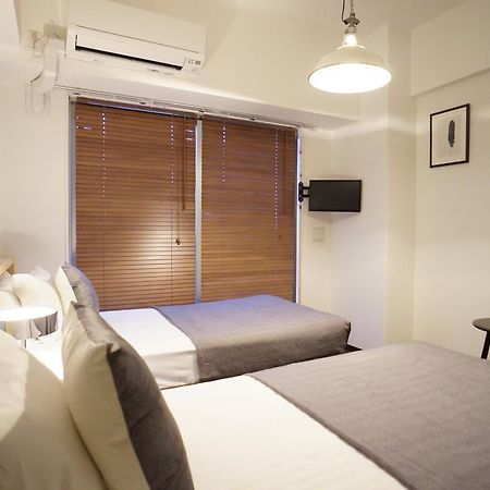Uro Apartment Осака Екстериор снимка