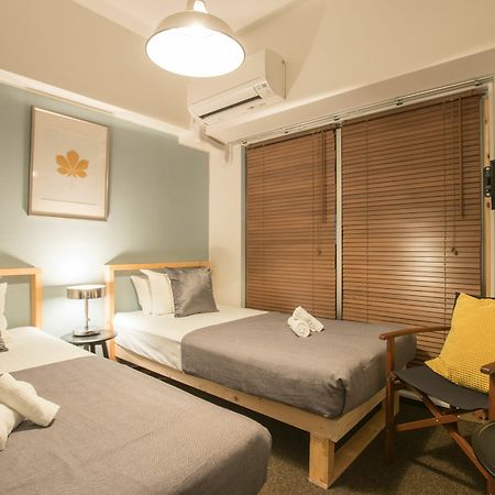 Uro Apartment Осака Екстериор снимка