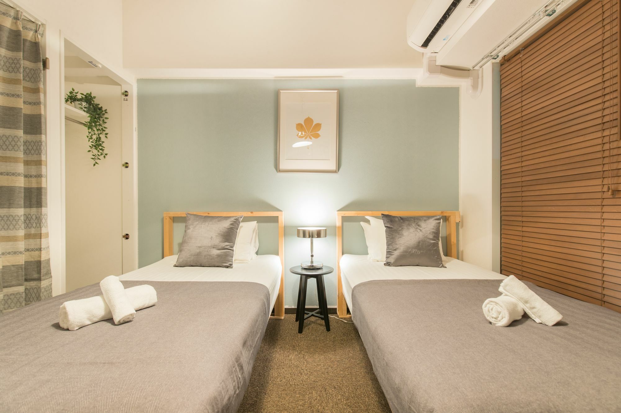 Uro Apartment Осака Екстериор снимка